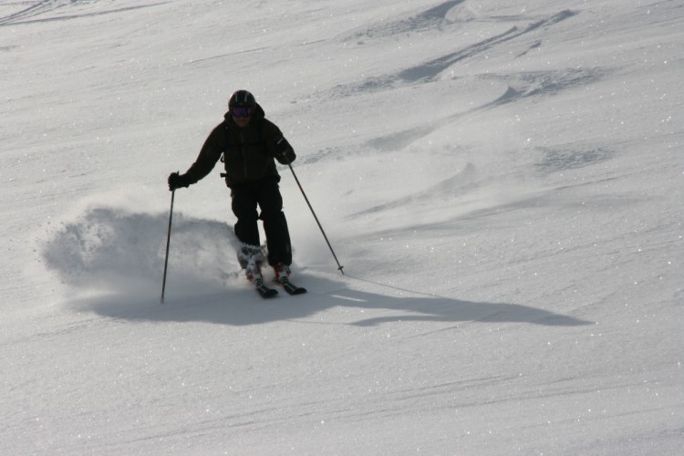 Pappa Ulf försöker hänga på döttrarna.  7e April 2009. Foto: Andreas Bengtsson