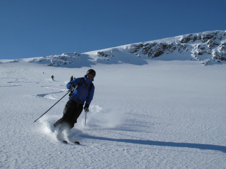 Powder cruising on Gorsacohkka, 31 Mars 2010 Foto: Lisa Auer